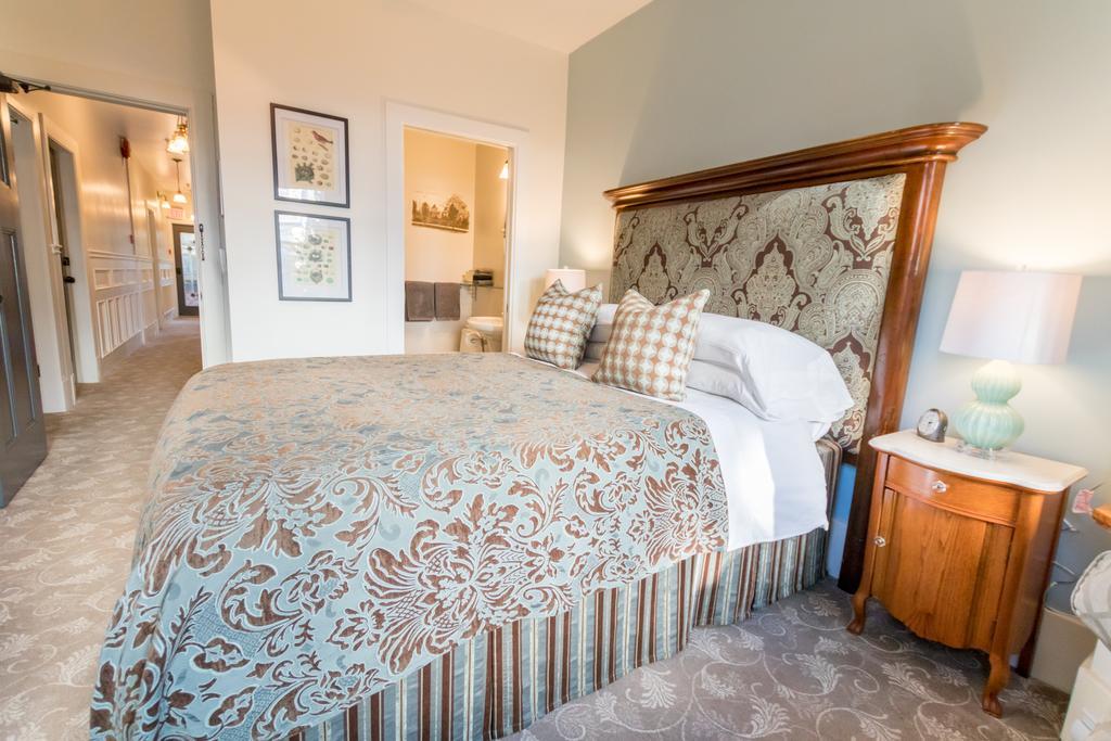 West End Guest House Лэнгли Экстерьер фото