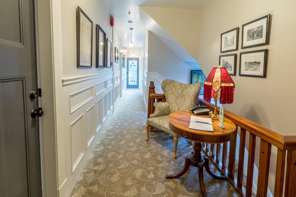 West End Guest House Лэнгли Экстерьер фото
